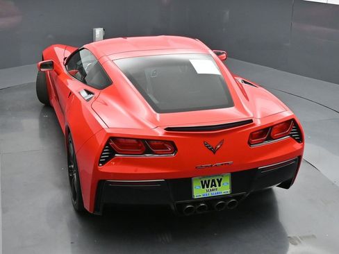 Used 2019 Chevrolet Corvette Stingray Coupe w/ Carbon Flash Badge Package image 37