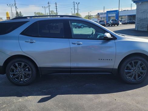 Used 2023 Chevrolet Equinox RS FWD image 14