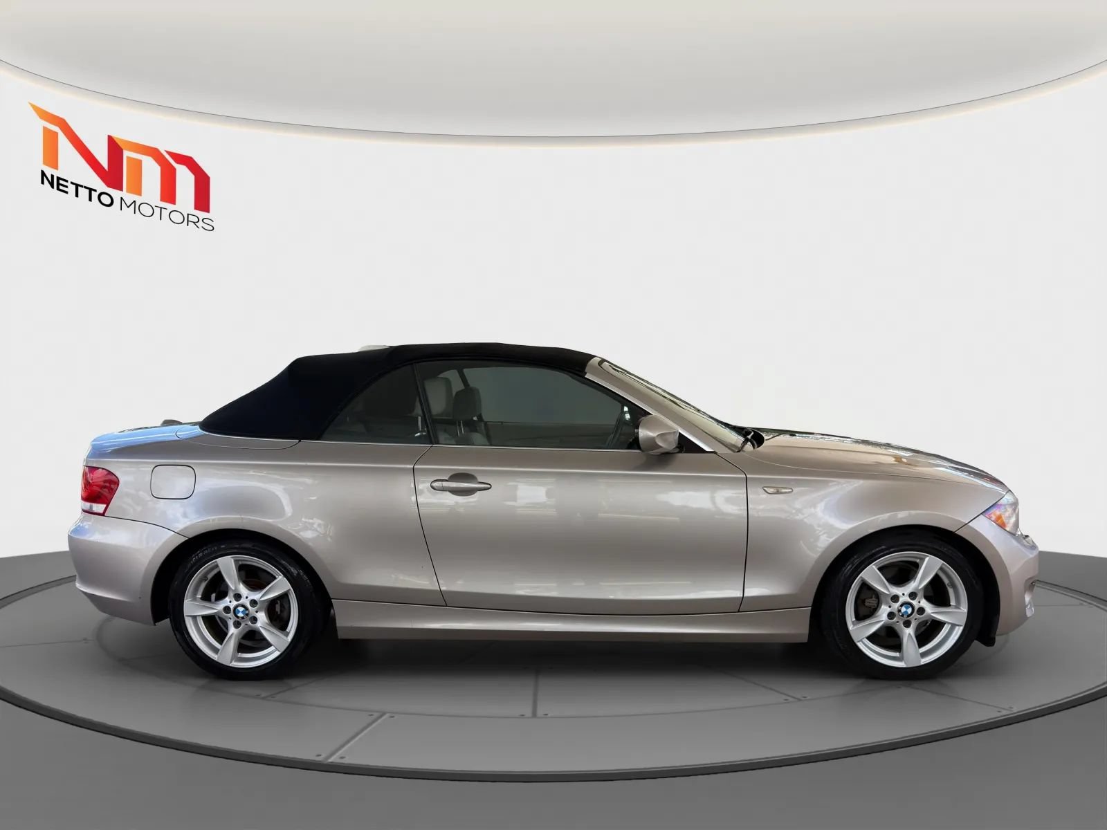 Used 2012 BMW 128i Convertible RWD image 6