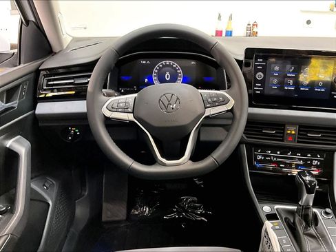 New 2026 Volkswagen Jetta SE image 15