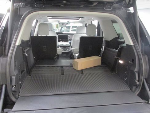 New 2025 Ford Expedition Platinum w/ Platinum Ultimate Package image 24