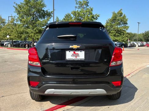 Used 2019 Chevrolet Trax LT w/ LT Convenience Package FWD image 7