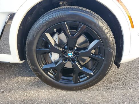 Used 2025 BMW X7 xDrive40i w/ Executive Package AWD/4WD image 5