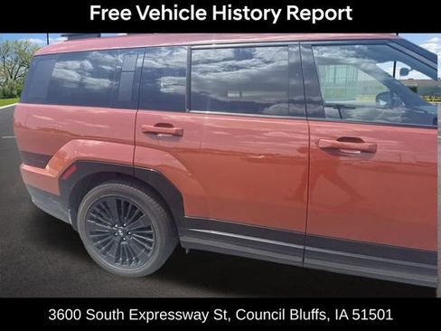 Used 2025 Hyundai Santa Fe Calligraphy AWD/4WD image 5