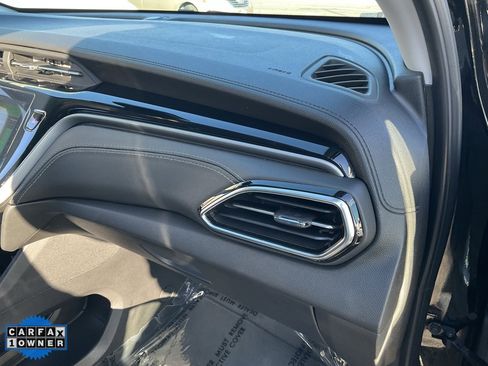 Used 2022 Chevrolet Bolt EUV LT w/ Convenience Package image 60