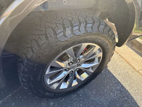 Used 2017 Ford F150 King Ranch w/ Equipment Group 601A Luxury AWD/4WD image 15