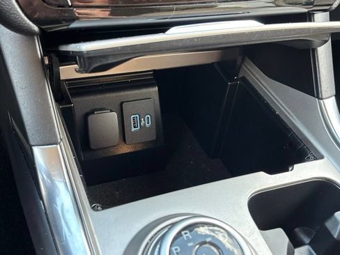 Used 2024 Ford Explorer Limited AWD/4WD image 24