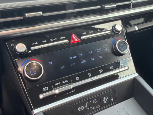 Certified 2024 Hyundai Santa Fe XRT AWD/4WD image 32