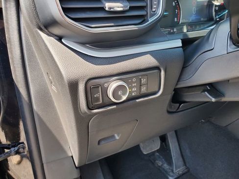 Used 2024 Ford Explorer XLT w/ Equipment Group 202A AWD/4WD image 13