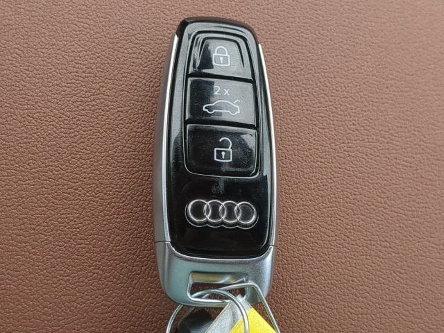 Used 2026 Audi Q8 Premium Plus AWD/4WD image 28