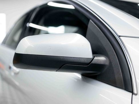 Used 2015 Chevrolet SS RWD image 21