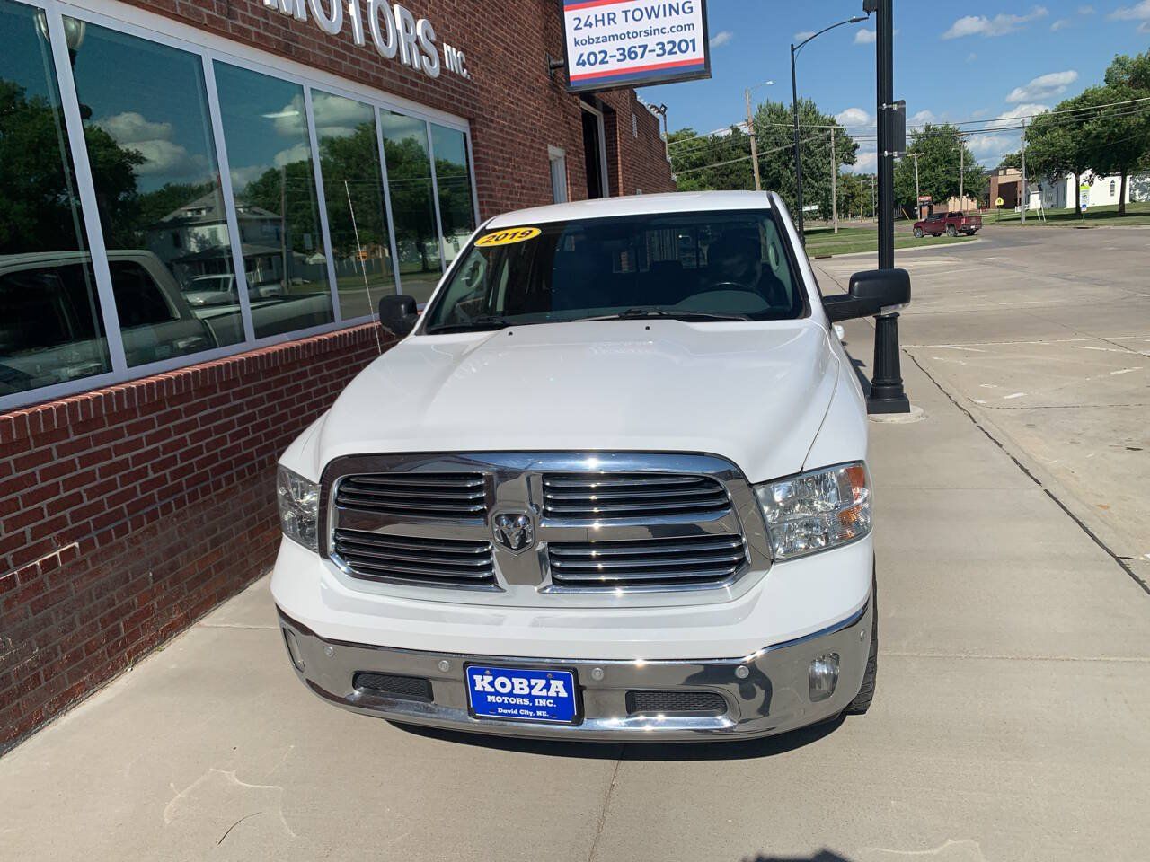 Used 2019 RAM 1500 Big Horn AWD/4WD image 5
