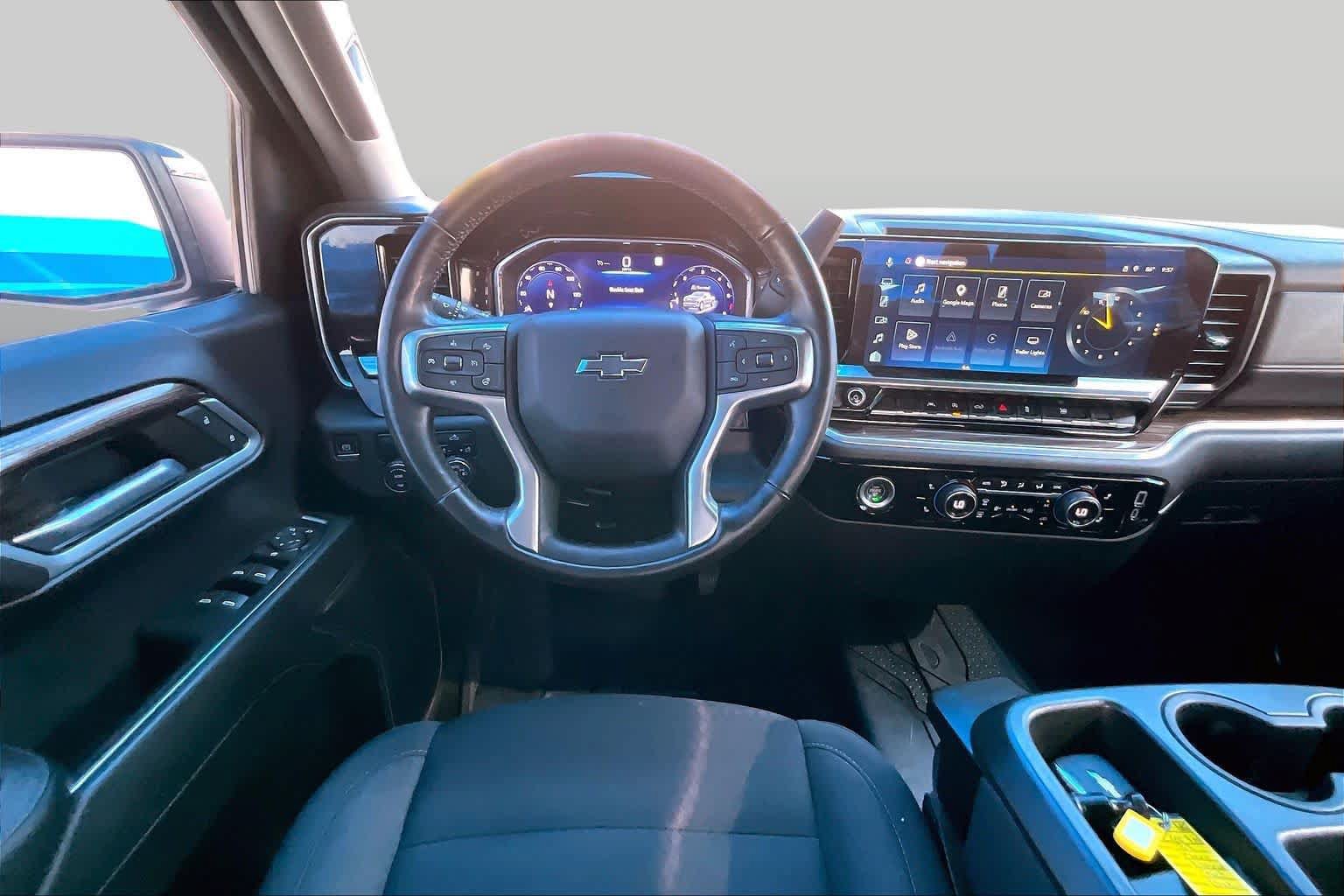 Used 2022 Chevrolet Silverado 1500 RST RWD image 6