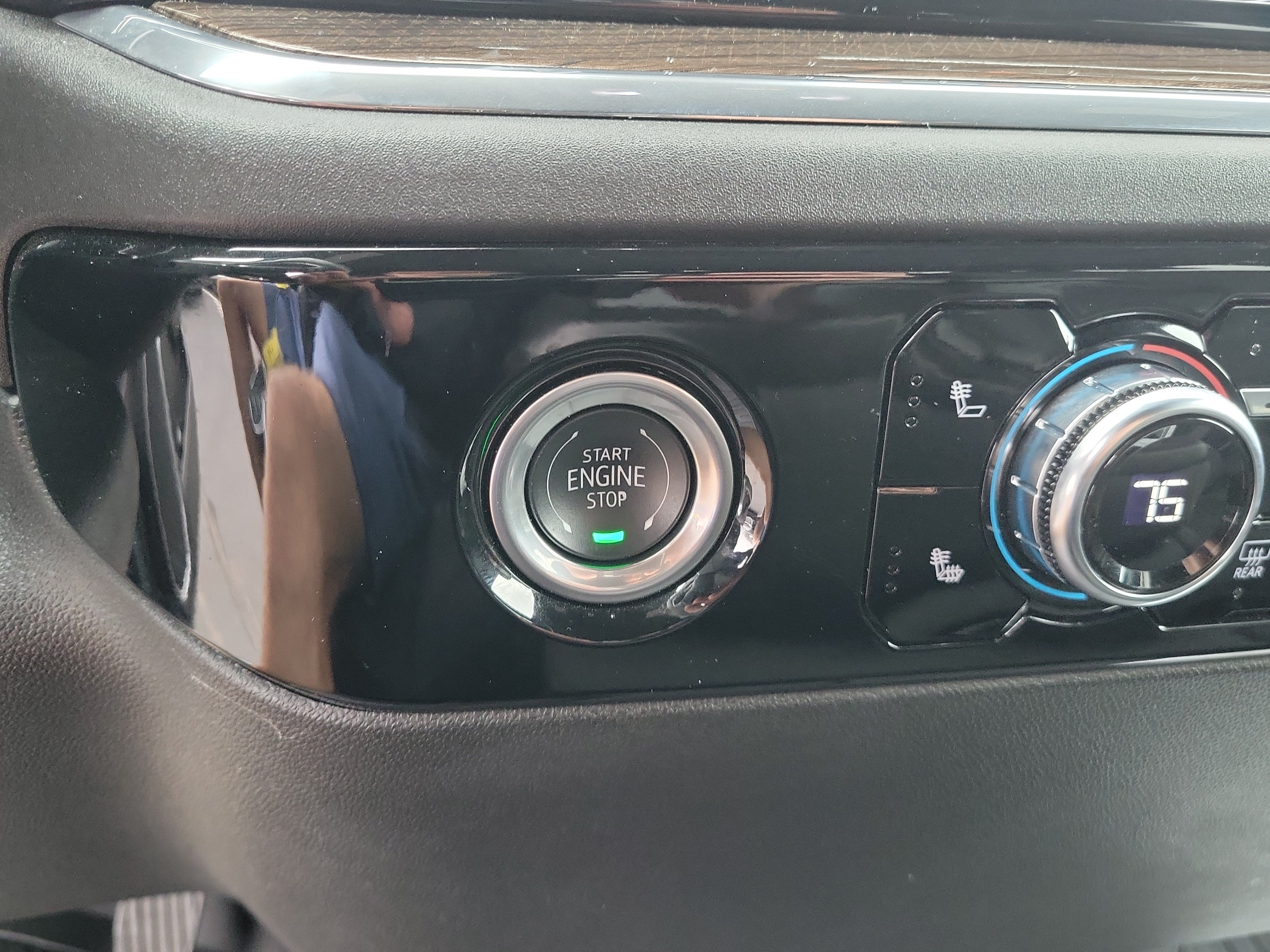 Used 2024 GMC Sierra 1500 Elevation AWD/4WD image 29