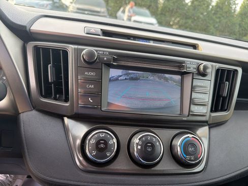 Used 2015 Toyota RAV4 LE image 16