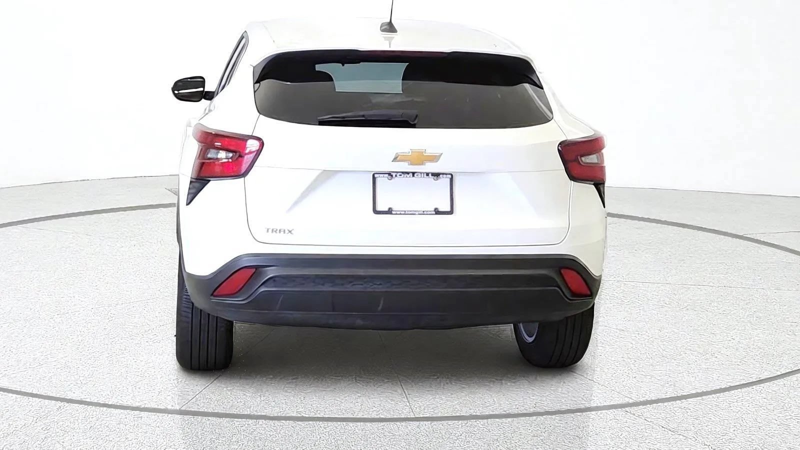 Used 2024 Chevrolet Trax LS w/ LS Convenience Package FWD image 7