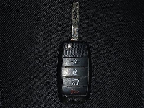 Used 2019 Kia Soul + image 32