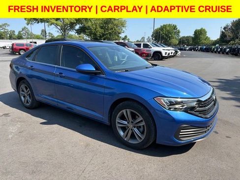 Used 2022 Volkswagen Jetta SE FWD image 1