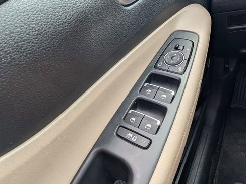 Used 2022 Hyundai Santa Fe SE image 28