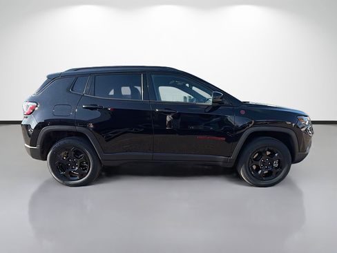 Used 2023 Jeep Compass Trailhawk image 2