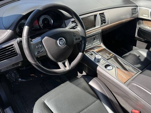 Used 2010 Jaguar XF Supercharged RWD image 7