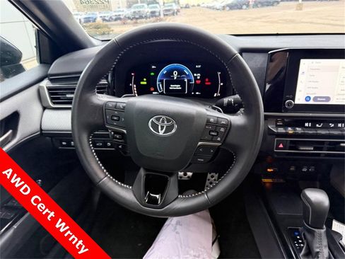 Used 2025 Toyota Camry SE image 14