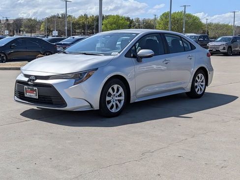 Used 2024 Toyota Corolla LE image 10