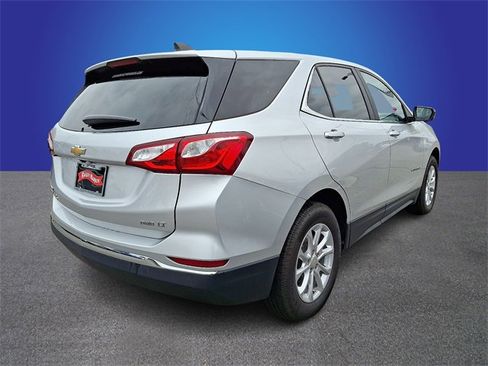 Used 2021 Chevrolet Equinox LT image 4