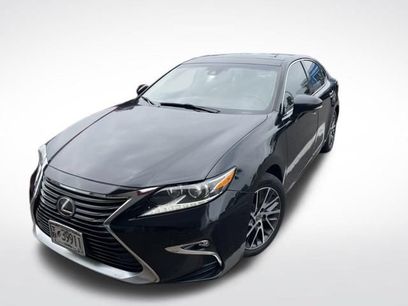 Used 2016 Lexus ES 350 w/ Navigation System Package