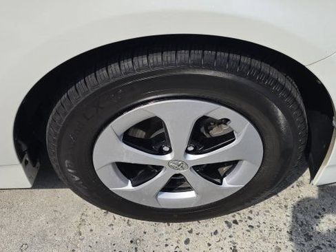 Used 2012 Toyota Prius Three FWD image 12