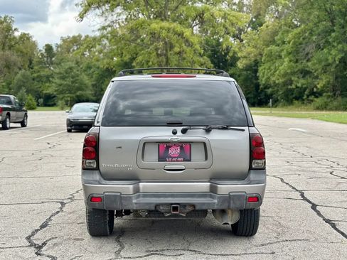Used 2005 Chevrolet TrailBlazer LT w/ Luxury Package AWD/4WD image 8