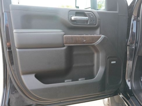 Used 2022 GMC Sierra 3500 Denali AWD/4WD image 17