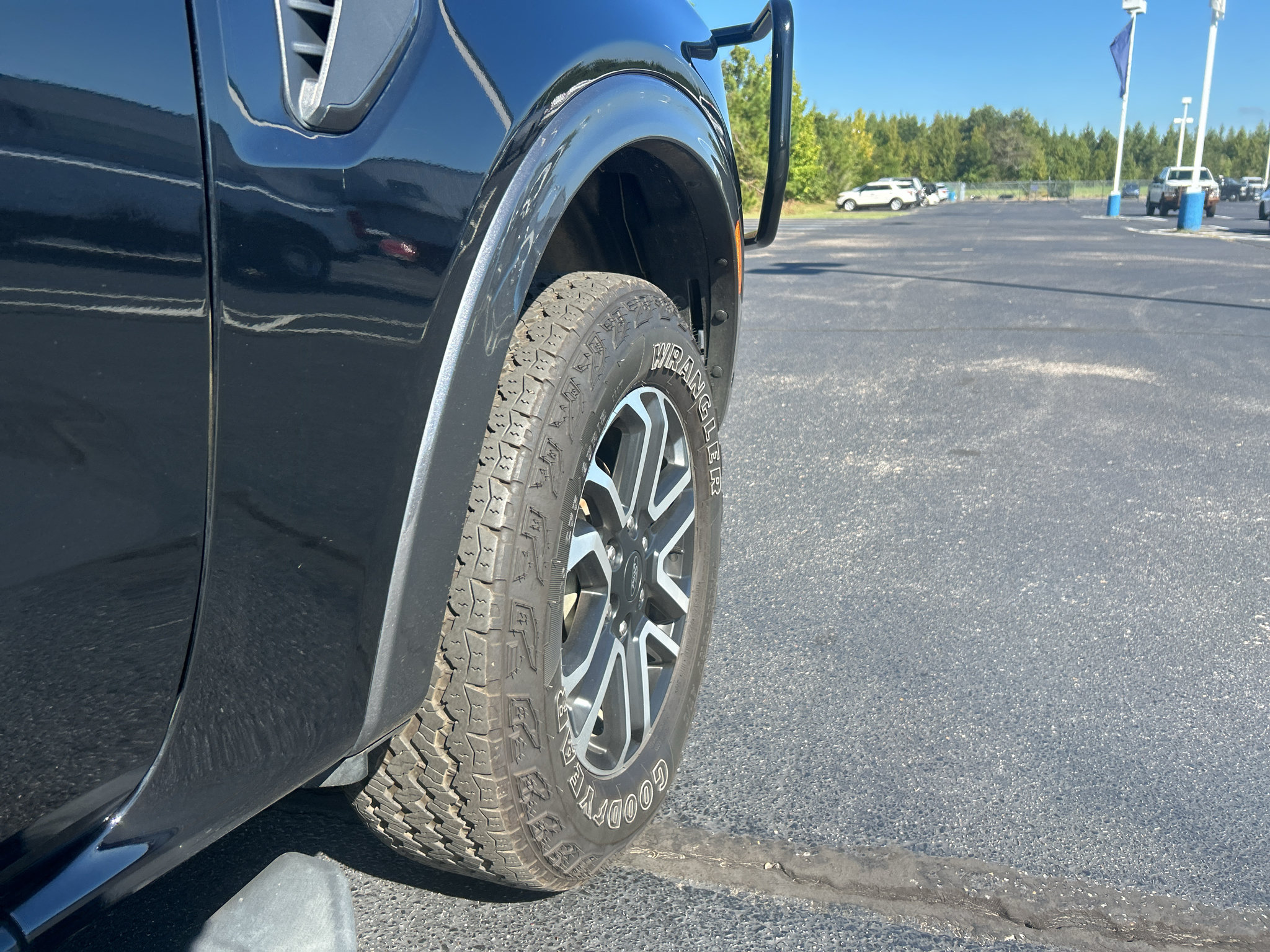 Certified 2024 Ford Ranger Lariat w/ FX4 Off-Road Package AWD/4WD image 9