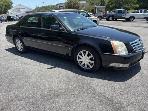 Used 2007 Cadillac DTS Luxury II FWD image 5