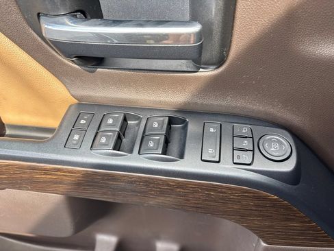 Used 2017 GMC Sierra 1500 Denali AWD/4WD image 16
