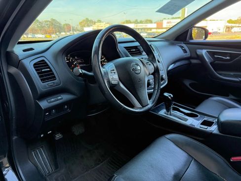 Used 2017 Nissan Altima 2.5 SL w/ 2.5 Technology Package FWD image 17