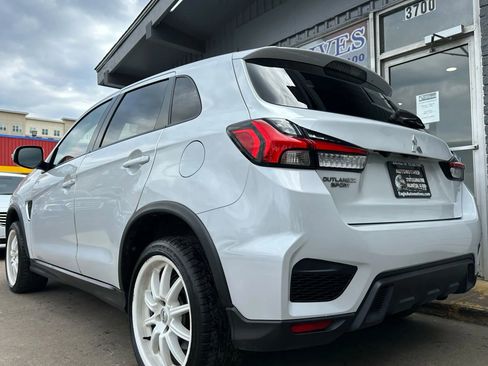 Used 2022 Mitsubishi Outlander Sport SE image 5