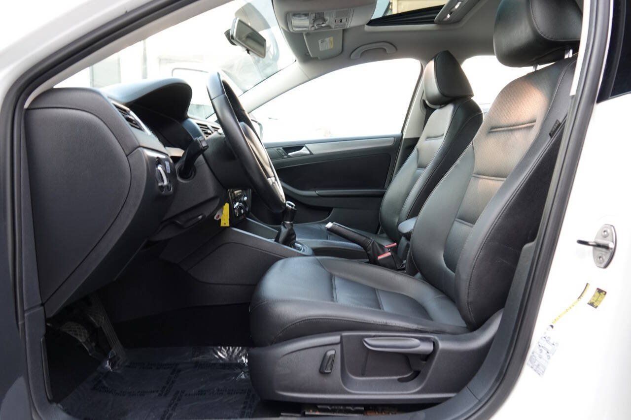 Used 2014 Volkswagen Jetta TDI FWD image 58