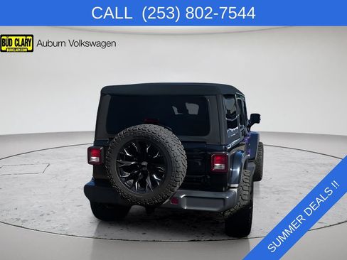 Used 2020 Jeep Wrangler Unlimited Sahara w/ Dual Top Group AWD/4WD image 7