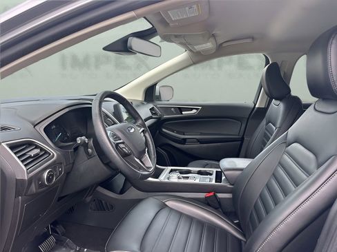 Used 2024 Ford Edge SEL image 9