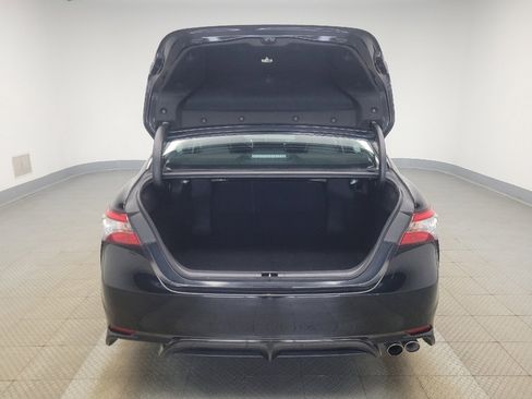 Used 2019 Toyota Camry SE image 29