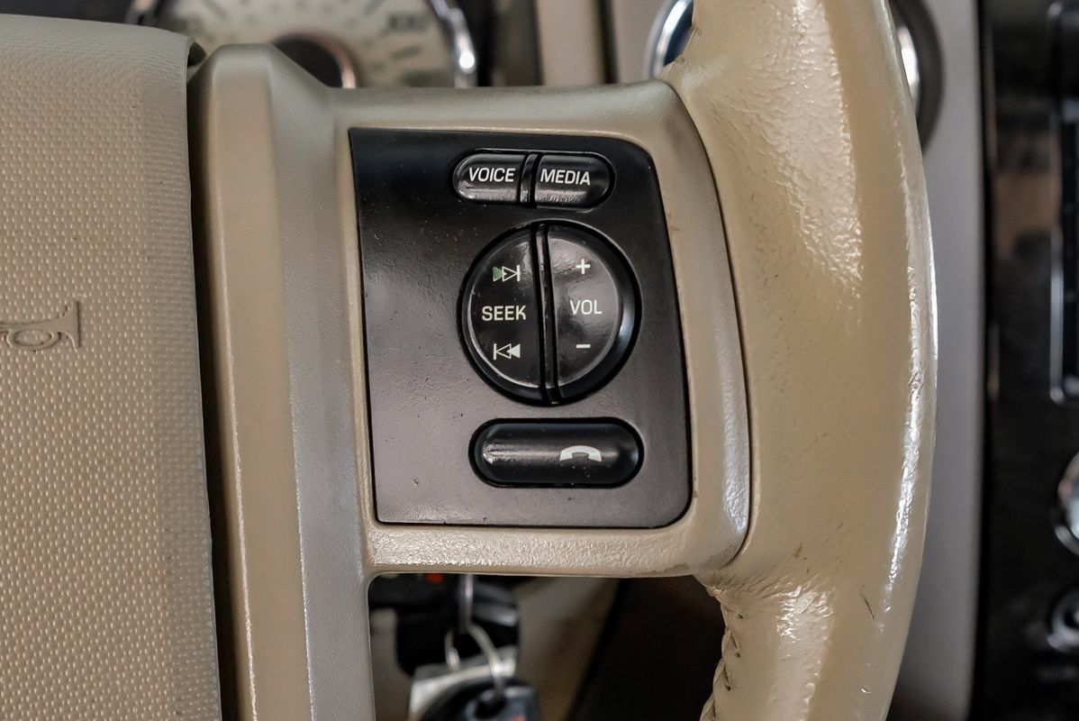 Used 2014 Ford Expedition EL Limited w/ Equipment Group 301A AWD/4WD image 17