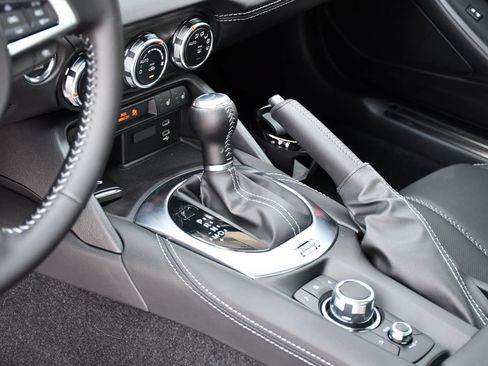 New 2026 MAZDA MX-5 Miata RF Grand Touring RWD image 21