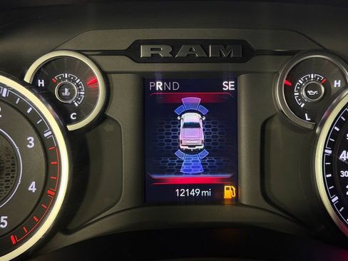 Certified 2025 RAM 2500 Big Horn AWD/4WD image 19