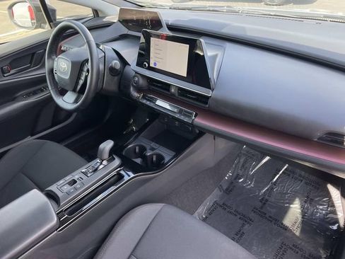 Used 2023 Toyota Prius Prime SE image 36