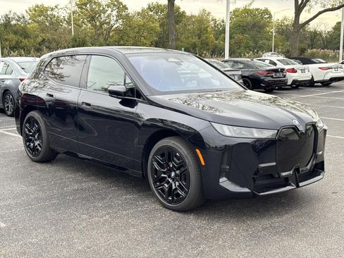 New 2026 BMW iX xDrive60 w/ M Sport Package AWD/4WD image 3
