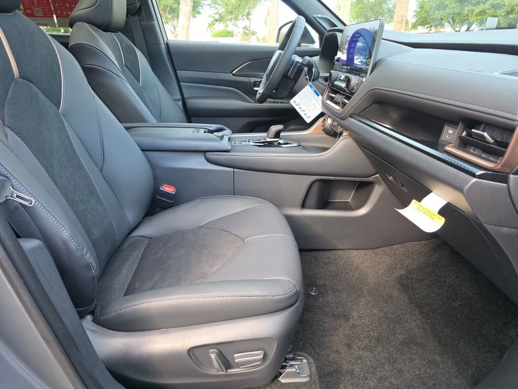 New 2026 Toyota Grand Highlander AWD Hybrid image 14