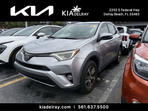 Used 2018 Toyota RAV4 XLE FWD image 9