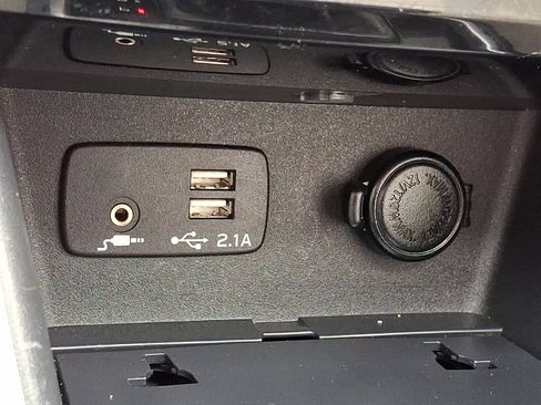 Used 2019 Subaru Forester Limited image 24