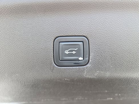 Used 2021 GMC Yukon XL Denali w/ Denali Premium Package RWD image 26